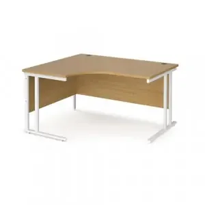 Maestro 25 left hand ergonomic desk 1400mm wide – white cantilever leg frame, oak top