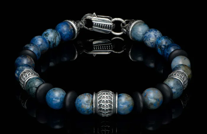 Newport – Dumortierite