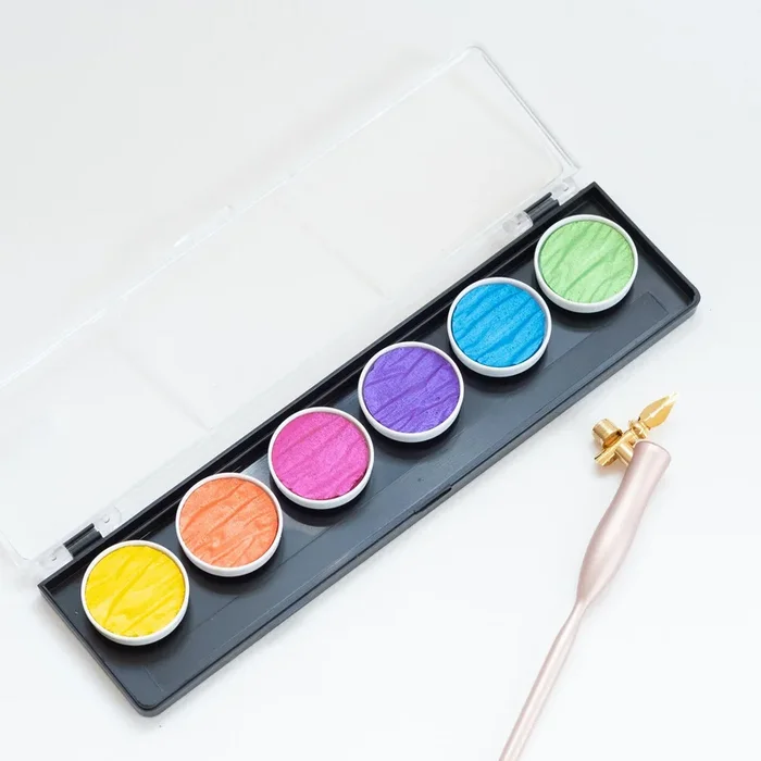 Vibrant Metallic Finetec Ink Palette